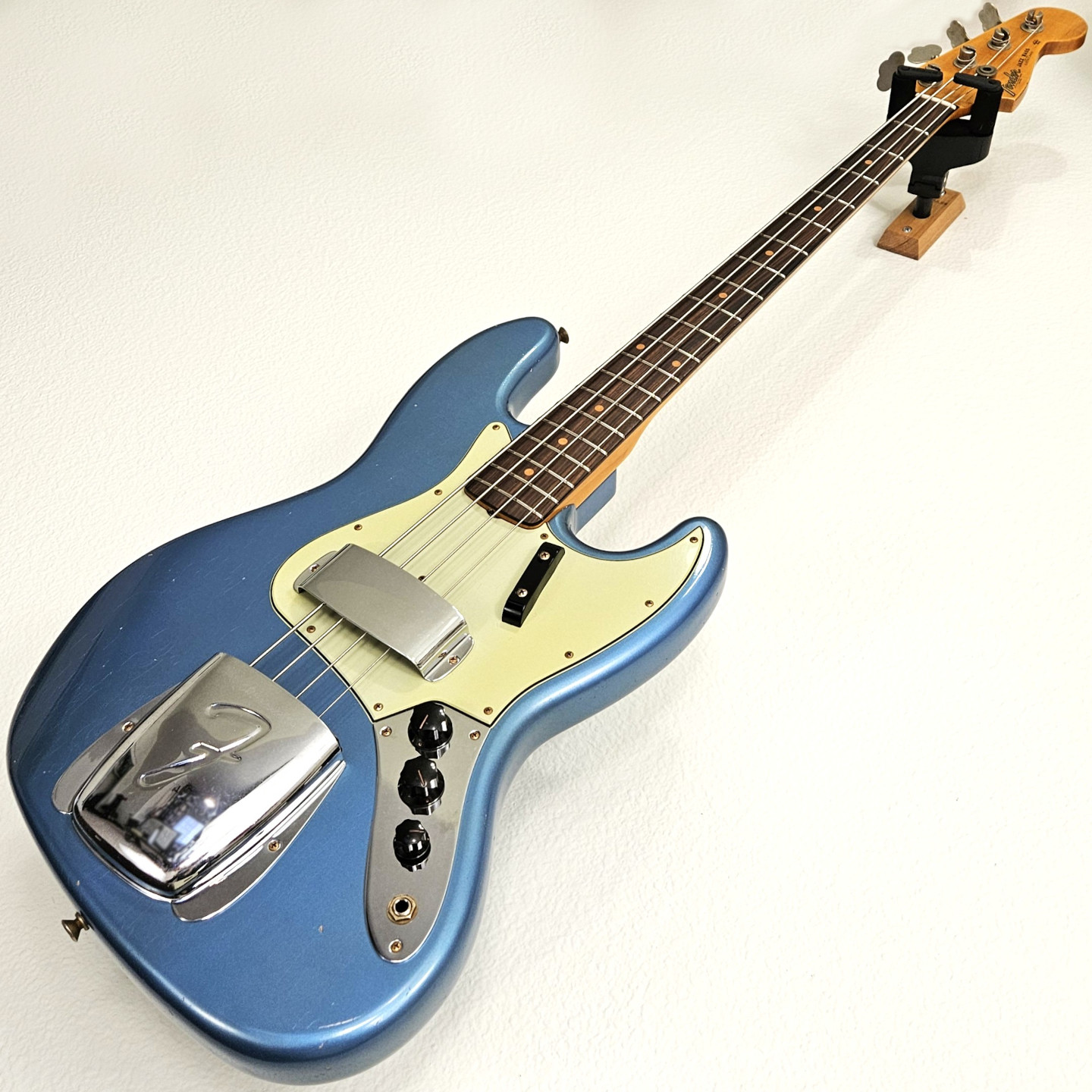 2023 Fender Custom Shop 1964 Jazz Bass Journeyman Relic - Aged Lake Placid Blue