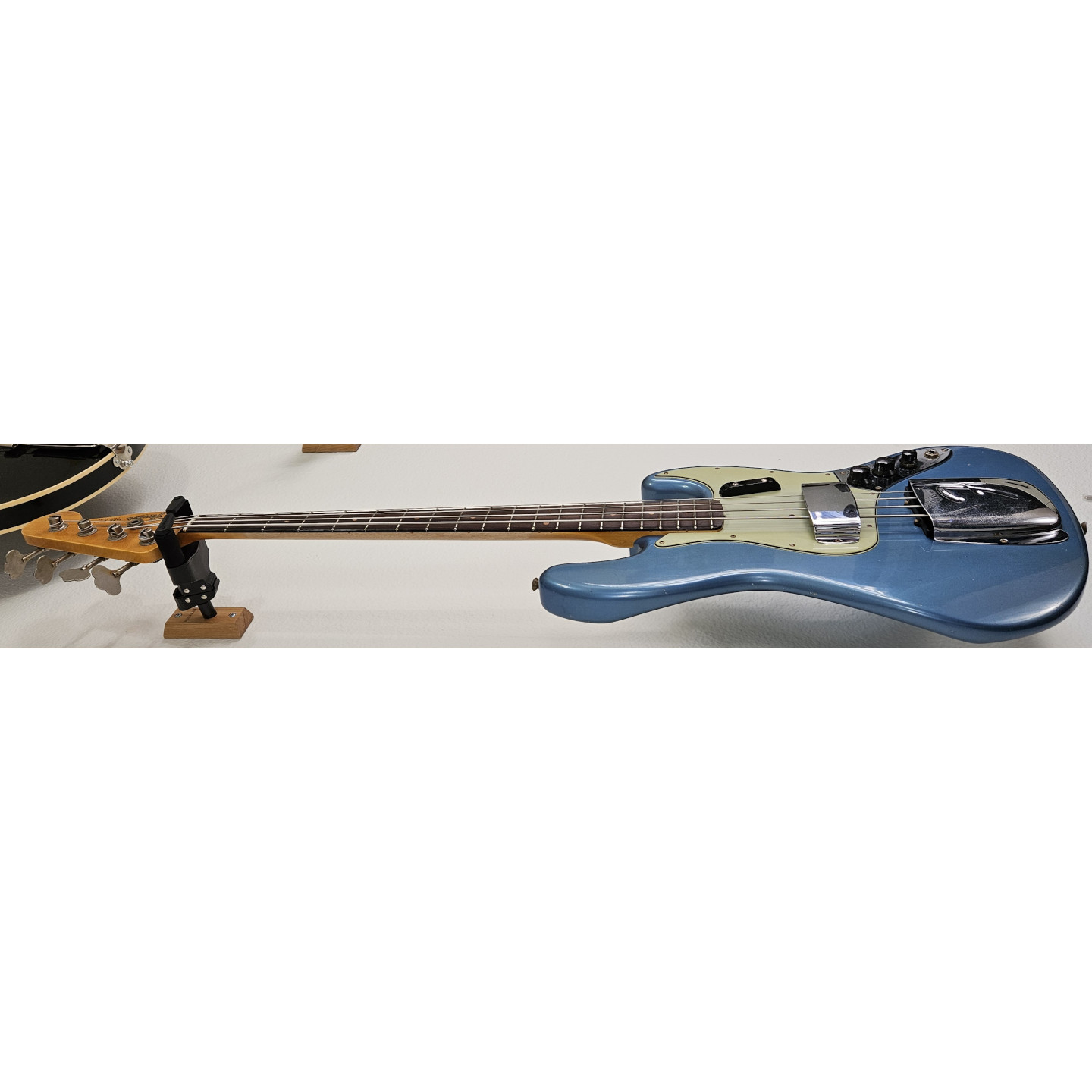 2023 Fender Custom Shop 1964 Jazz Bass Journeyman Relic - Aged Lake Placid Blue