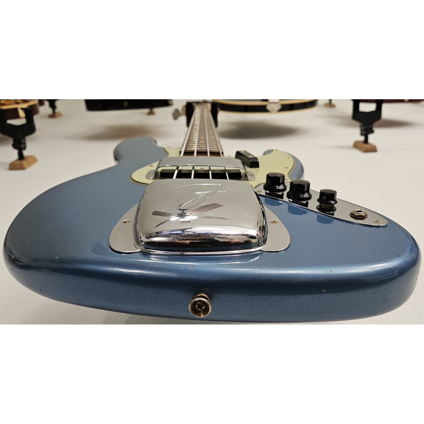 2023 Fender Custom Shop 1964 Jazz Bass Journeyman Relic - Aged Lake Placid Blue