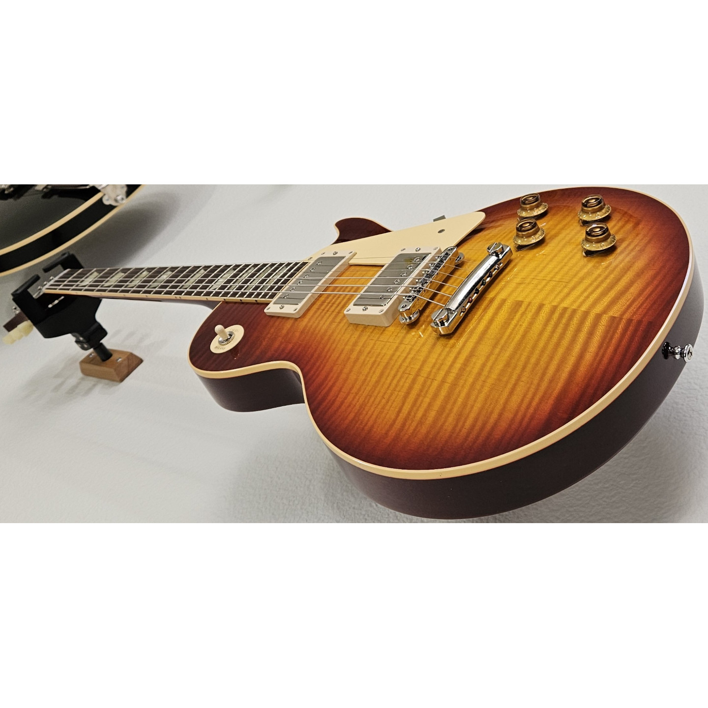 2022 Gibson Custom 1959 Les Paul Standard Reissue Cherry Sunburst VOS