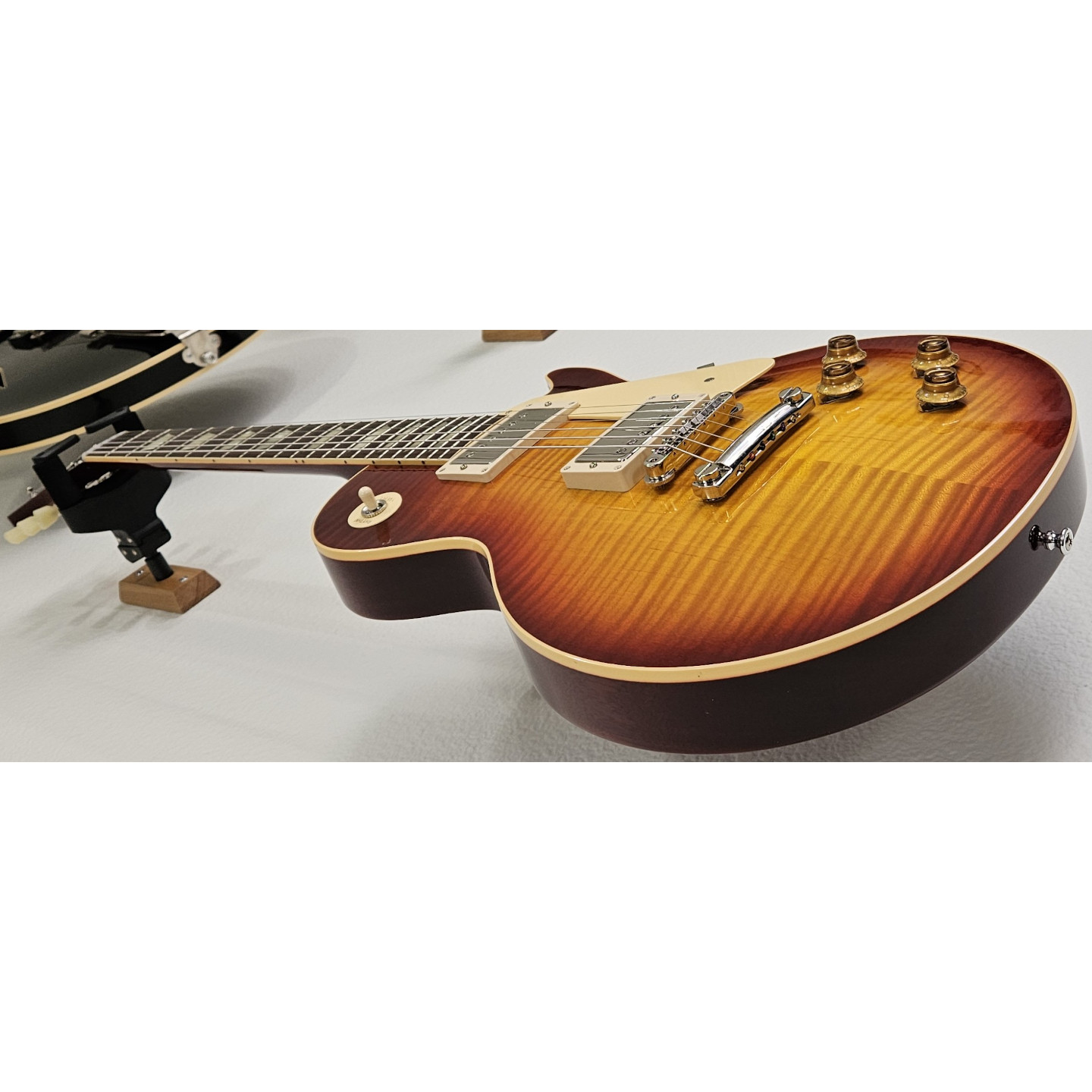 2022 Gibson Custom 1959 Les Paul Standard Reissue Cherry Sunburst VOS