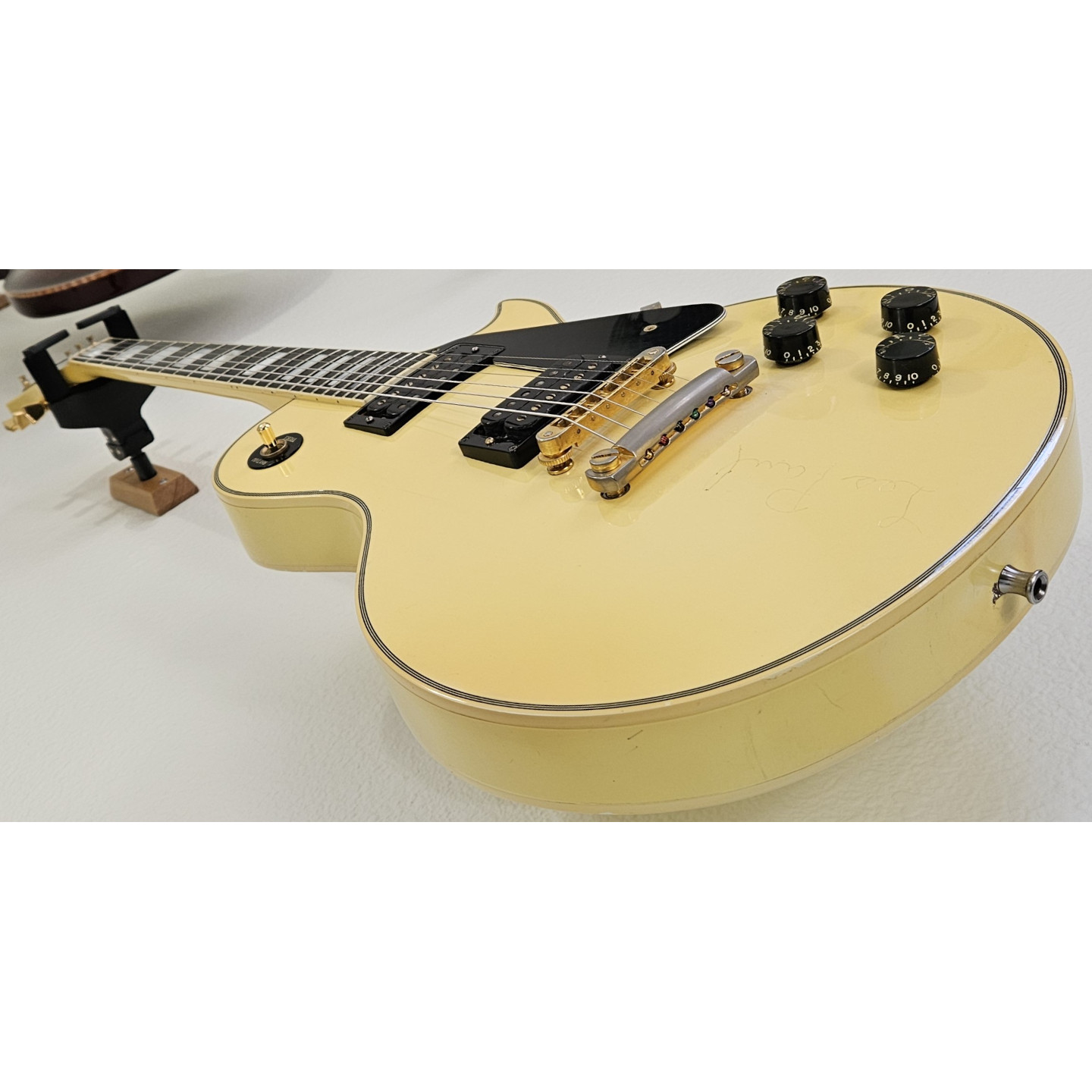 1981 Gibson Les Paul Custom (Signed by Les Paul) Alpine White OHSC Vintage Electric Guitar