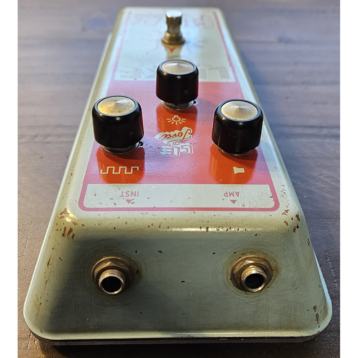 Isle of Tone Luxe '66 Fuzz Face Vintage Handwired Boutique Relic Electric Guitar Effects Pedal