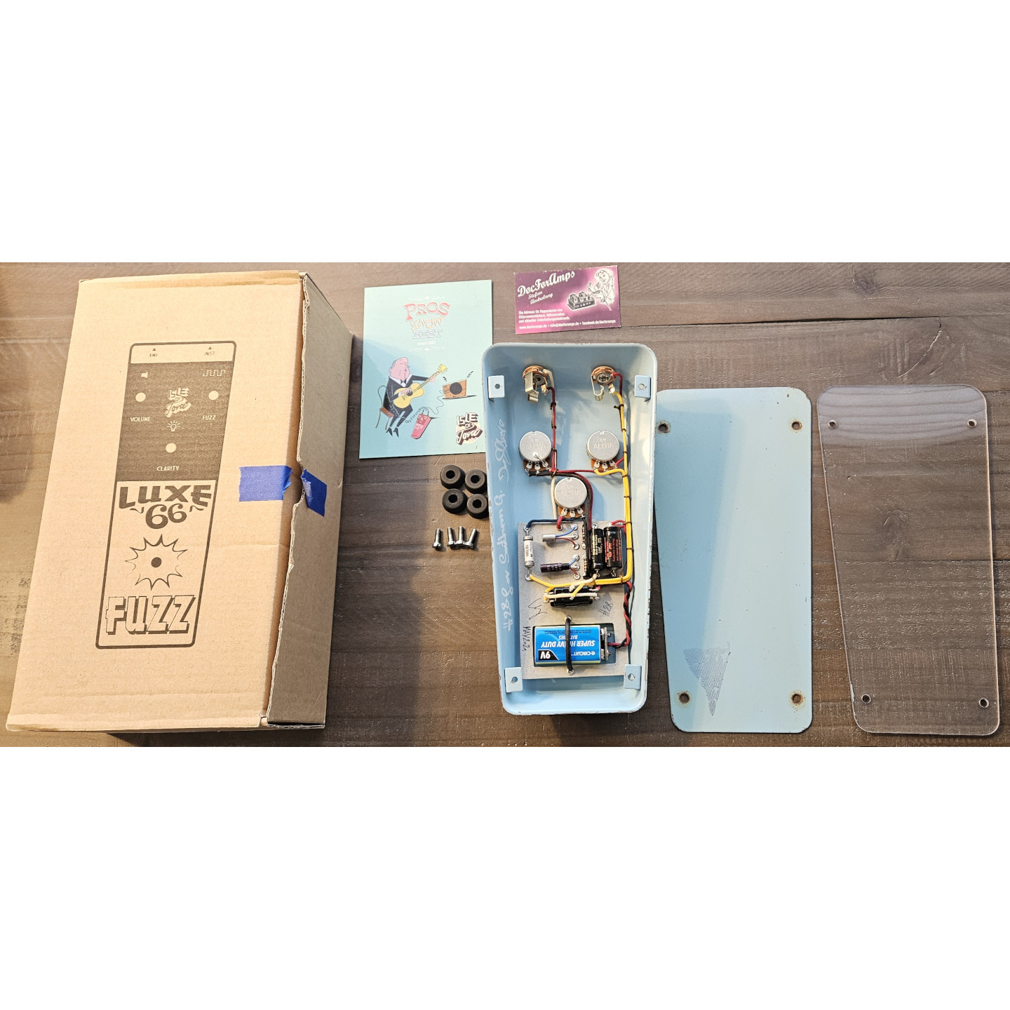 Isle of Tone Luxe '66 Fuzz Face Vintage Handwired Boutique Relic Electric Guitar Effects Pedal