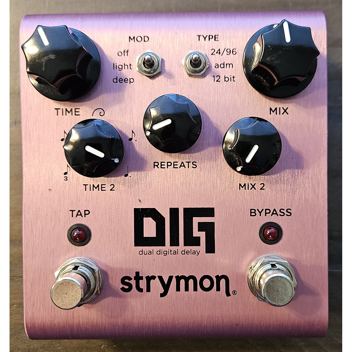 Strymon DIG Dual Digital Delay V1 Guitar Effects Pedal