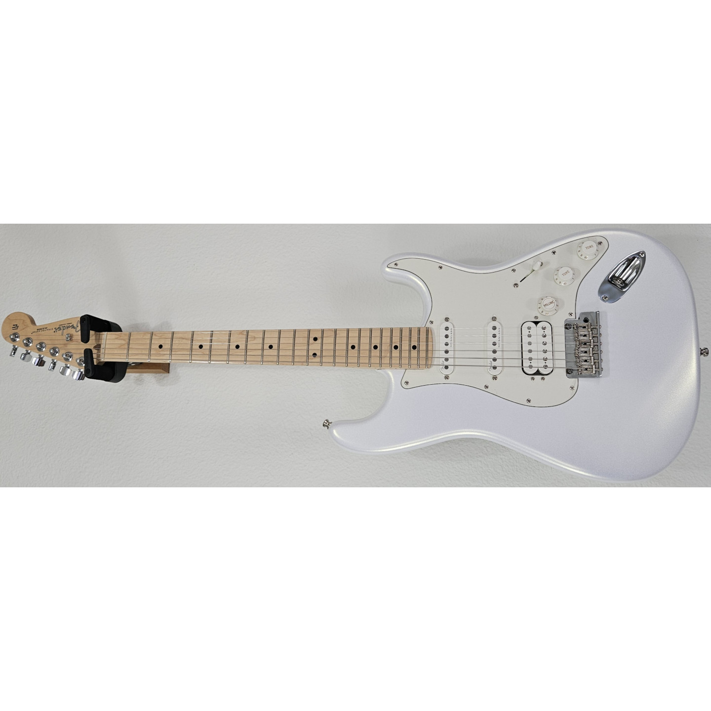 2023 Fender Juanes American Ultra Stratocaster Maple Fingerboard Luna White Electric Guitar