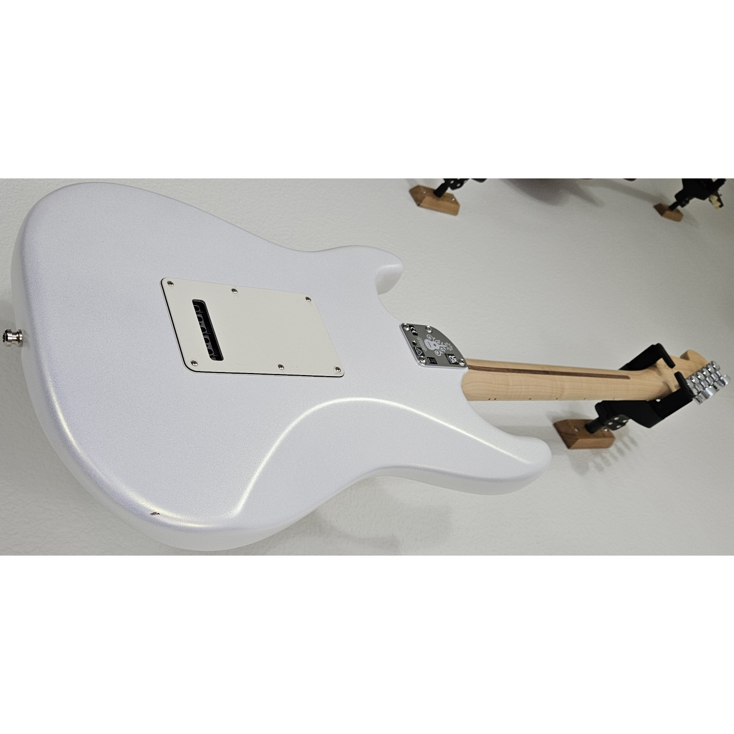 2023 Fender Juanes American Ultra Stratocaster Maple Fingerboard Luna White Electric Guitar
