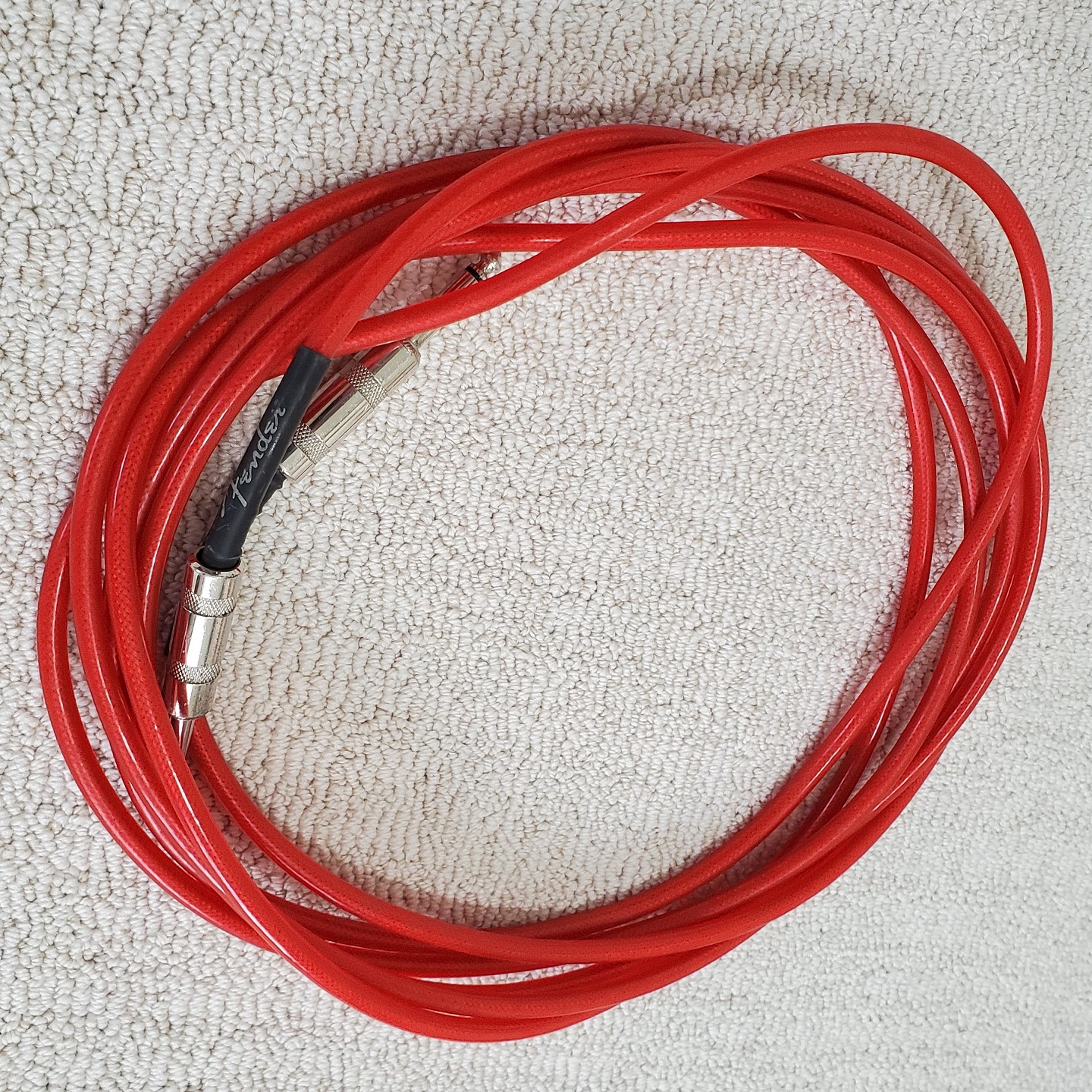 Fender California Series Instrument Cable for electric guitar, bass guitar, electric mandolin, pro audio - Fiesta Red - 15' 